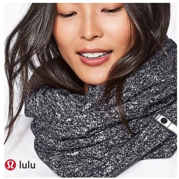 ⭕️SOLD⭕️ Lululemon Vinyasa scarf OS Adult Vinyasa Wrap NEW without TAGS - Picture 9 of 10